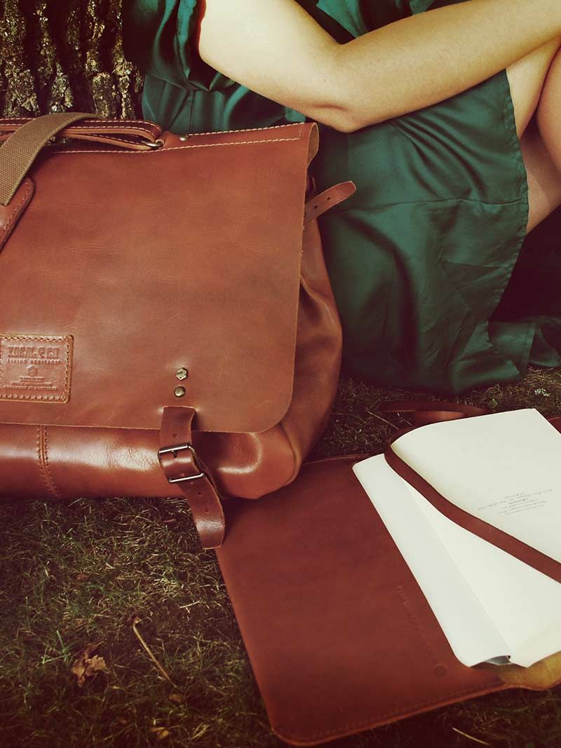 Viegas Brown Leather Case | Ideal & Co