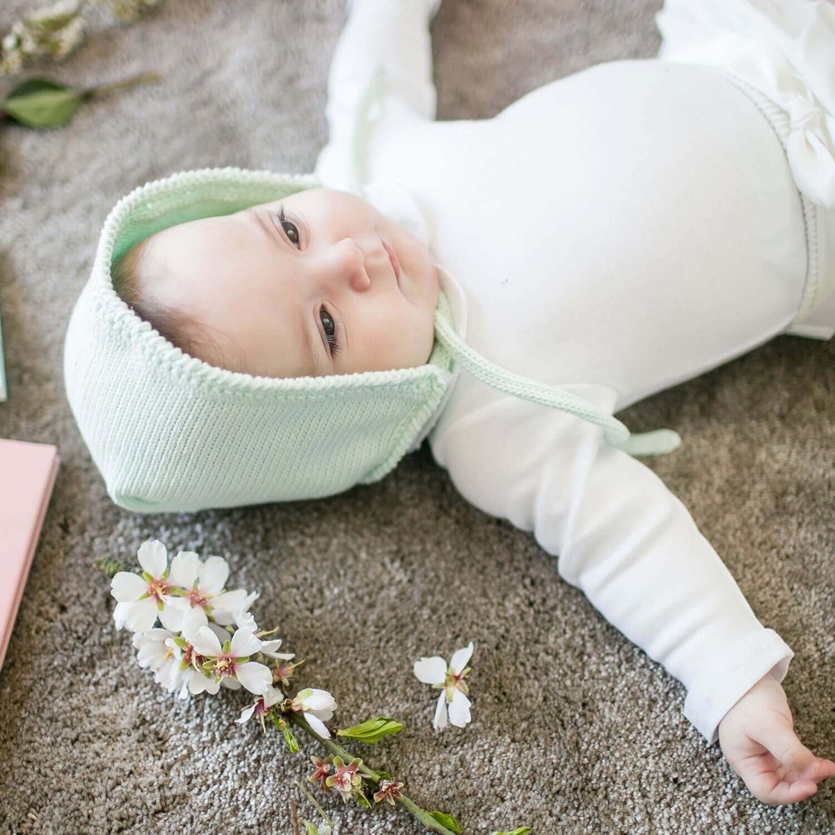 Elegance and comfort give life to Tierno Timeless Classic Bodyvest, a must-have for any newborn closet that lasts for many generations. Perfect to lay under our Tierno Timeless Classic Bloomers or to look stunning with our Tierno Green Bonnet and Booties,