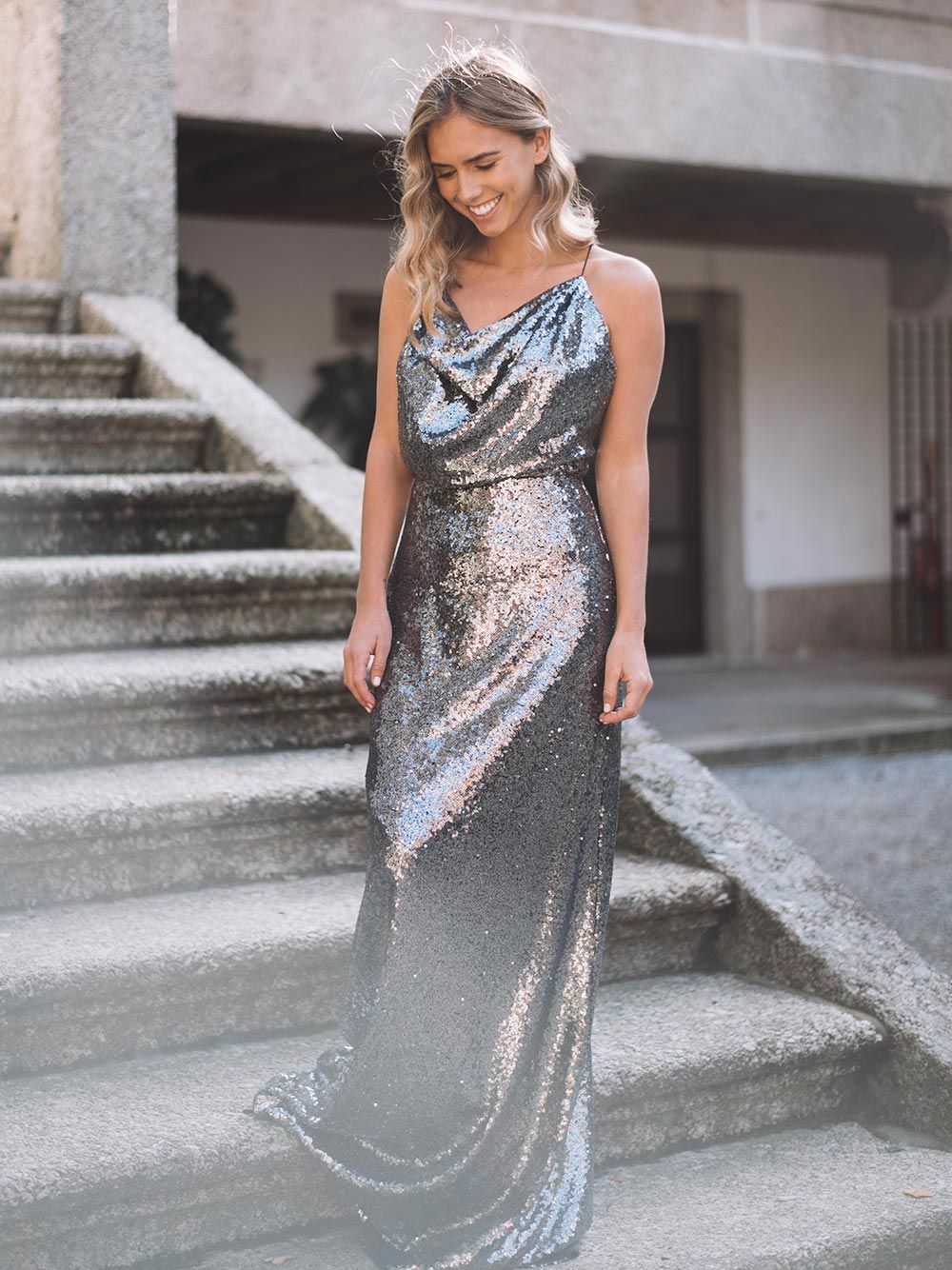 vestido prateado