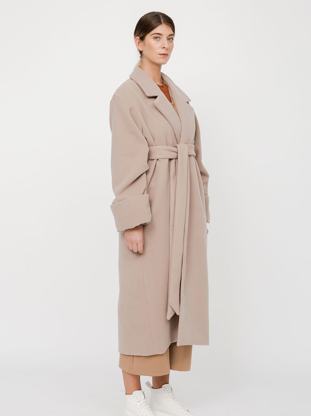 Frederica's Timeless Coat Bege