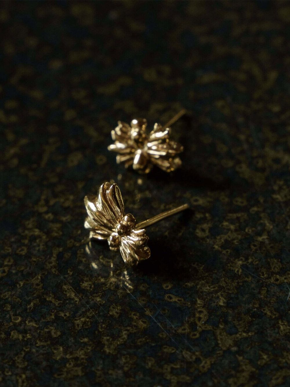 Brincos Little Lotus 