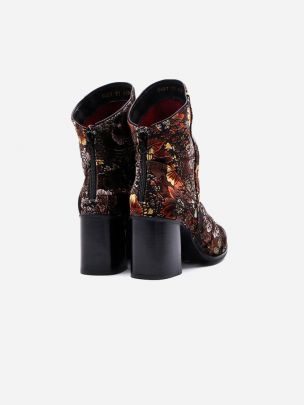 Dani Ulima Brown | Goldmud